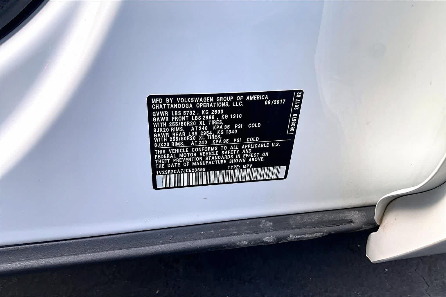 Used 2018 Volkswagen Atlas SEL w/ R-Line Package FWD image 34