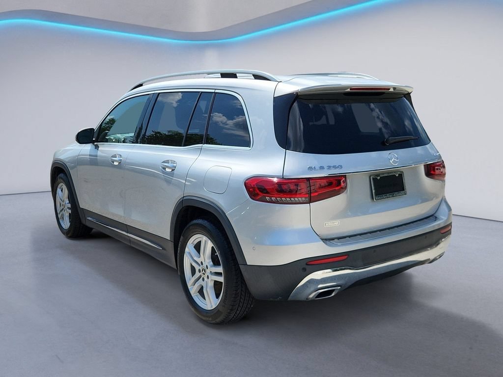 Used 2023 Mercedes-Benz GLB 250 4MATIC w/ Premium Package image 5