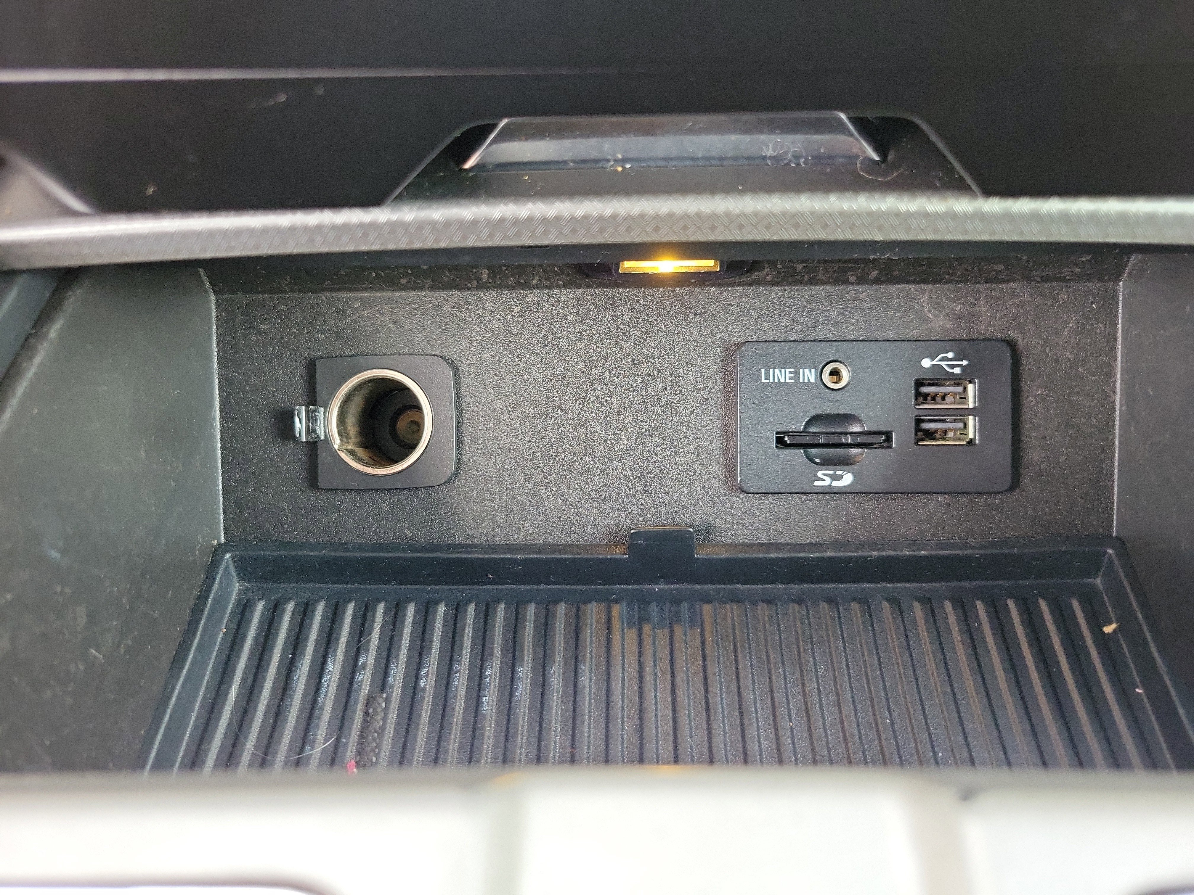 Used 2015 Ford F150 Lariat image 13