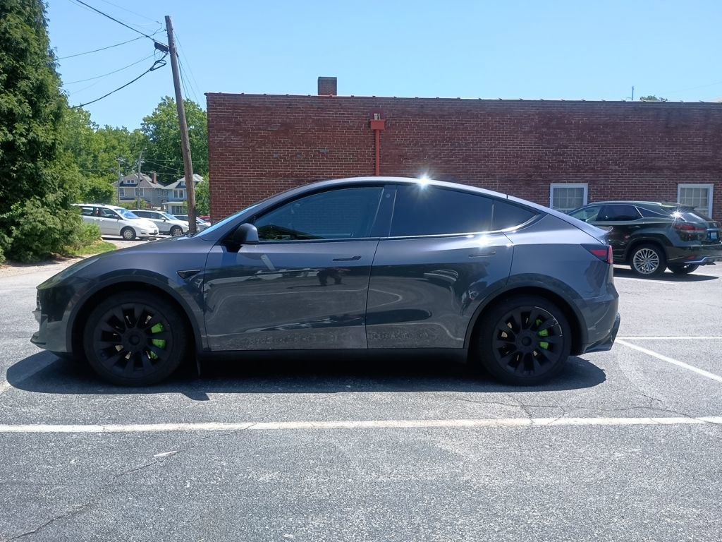Used 2021 Tesla Model Y Long Range AWD/4WD image 3