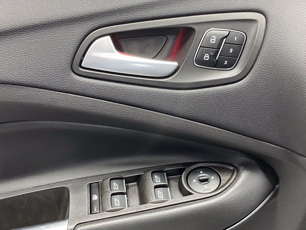 Used 2017 Ford Escape Titanium AWD/4WD image 13