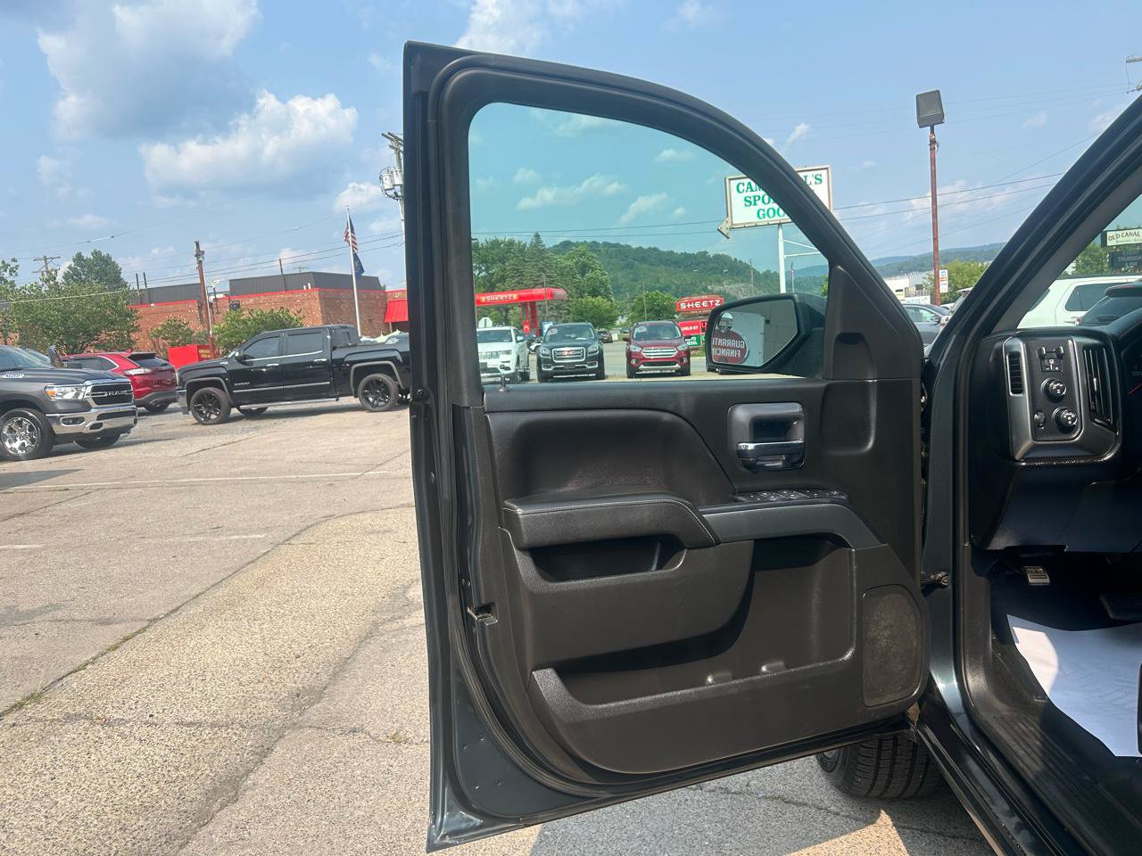 Used 2018 Chevrolet Silverado 1500 LT w/ All Star Edition AWD/4WD image 13