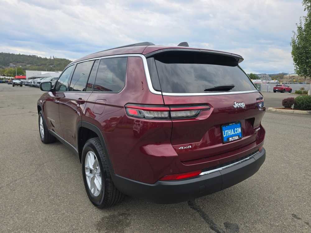 Used 2024 Jeep Grand Cherokee L Laredo w/ Luxury Tech Group I image 3