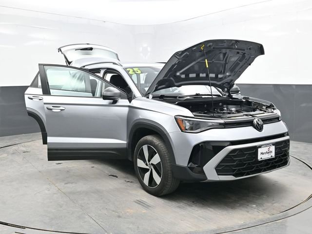 Used 2025 Volkswagen Taos S AWD/4WD image 42