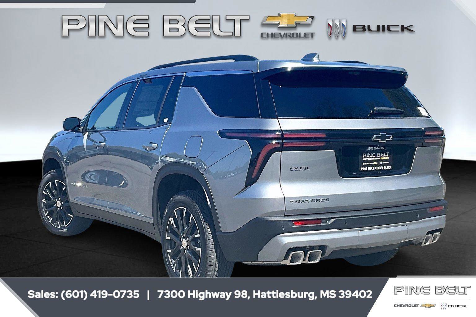 New 2026 Chevrolet Traverse LT w/ Sun and Wheel Package FWD image 2