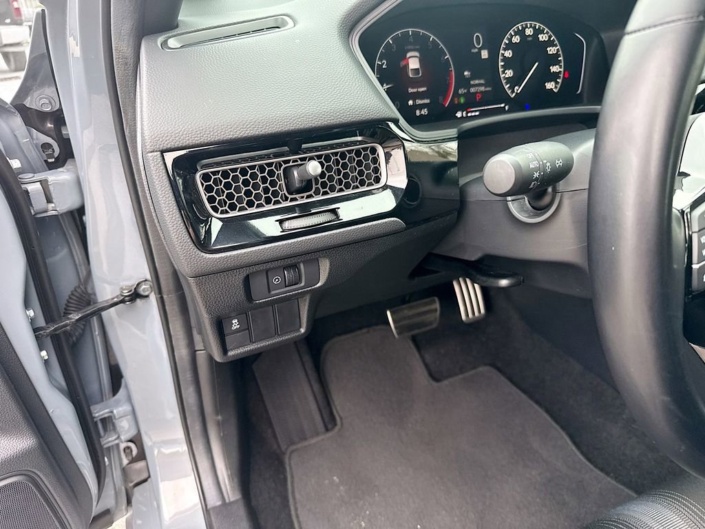 Used 2025 Honda Civic Sport image 10