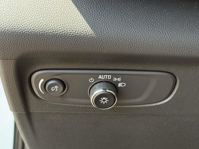 Used 2023 Buick Envision Essence w/ Sport Touring Package AWD/4WD image 18