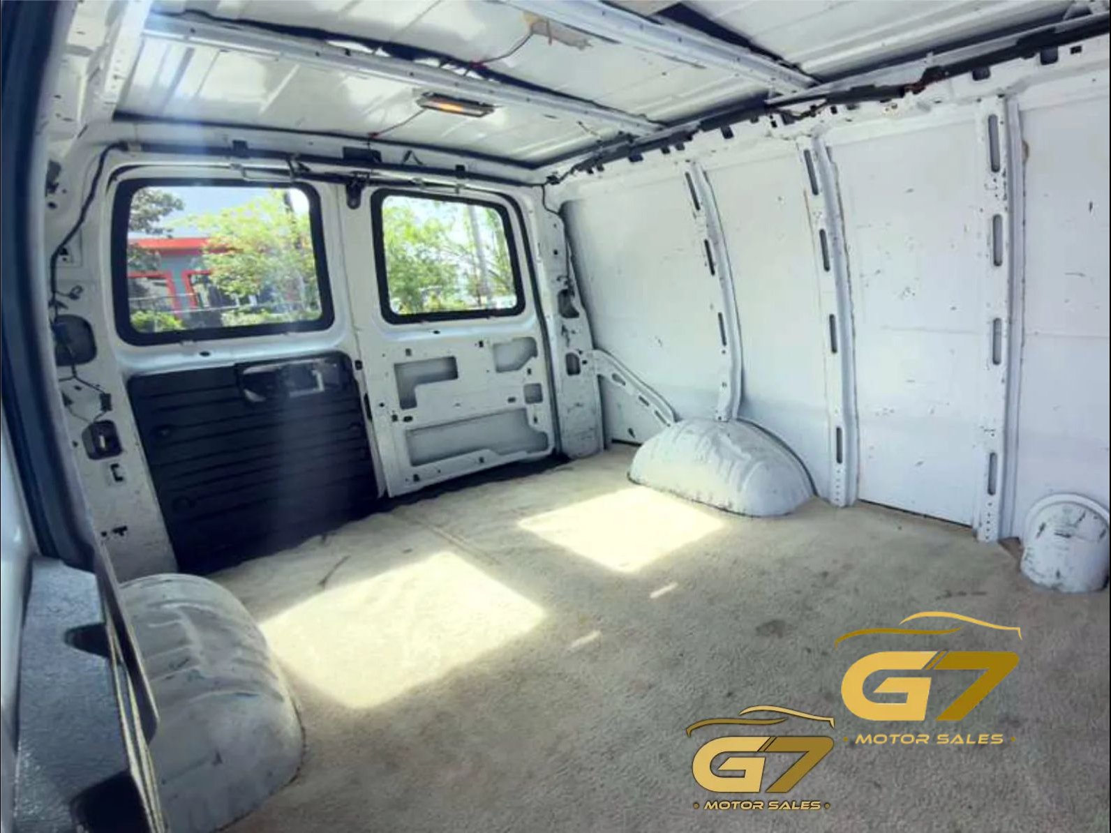 Used 2005 Chevrolet Express 1500 RWD image 12