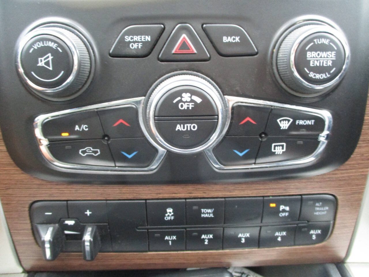 Used 2014 RAM 2500 Laramie AWD/4WD image 13
