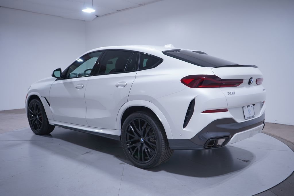 Used 2026 BMW X6 xDrive40i w/ Premium Package AWD/4WD image 3