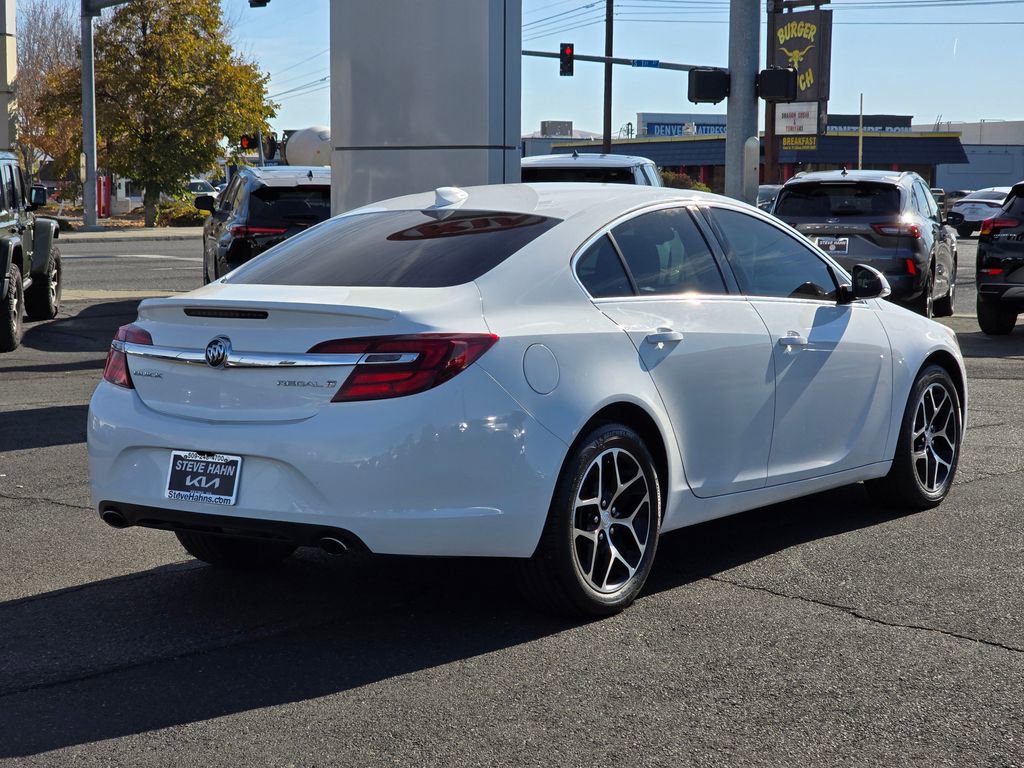 Used 2017 Buick Regal Sport Touring image 5