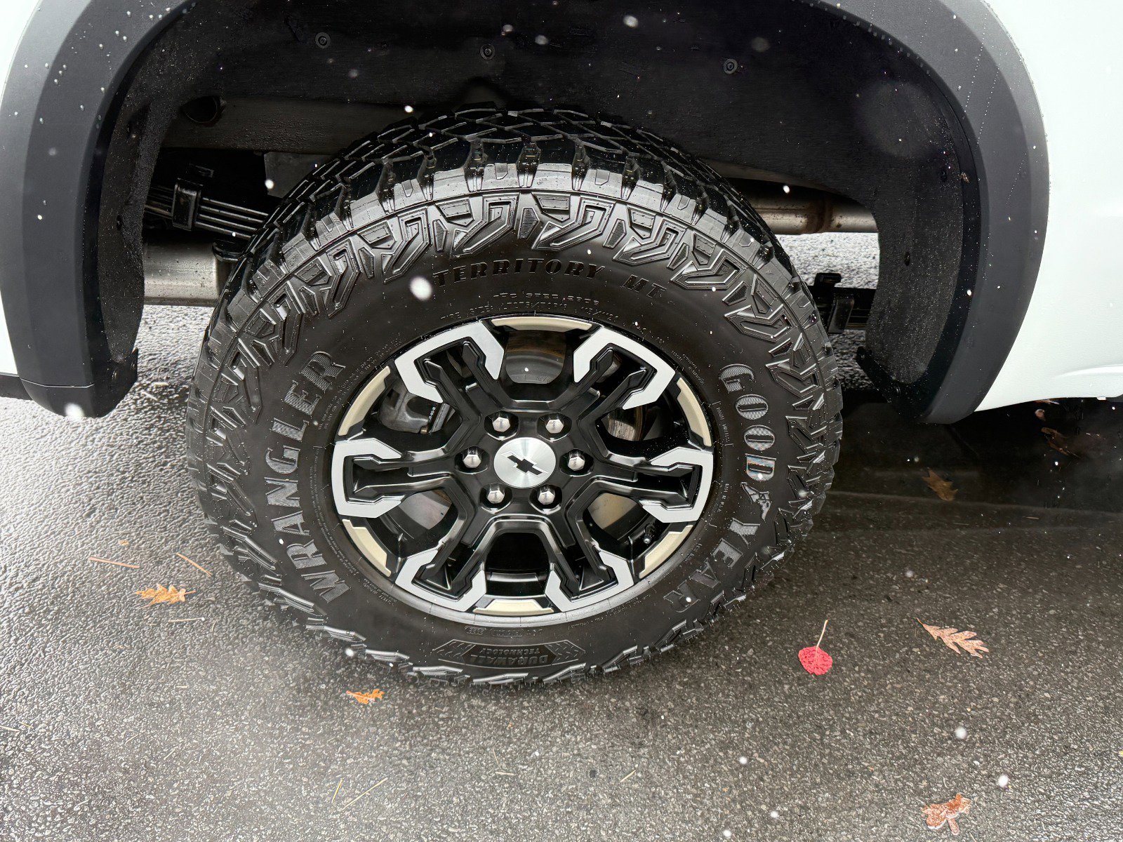 Used 2022 Chevrolet Silverado 1500 ZR2 w/ Technology Package image 11