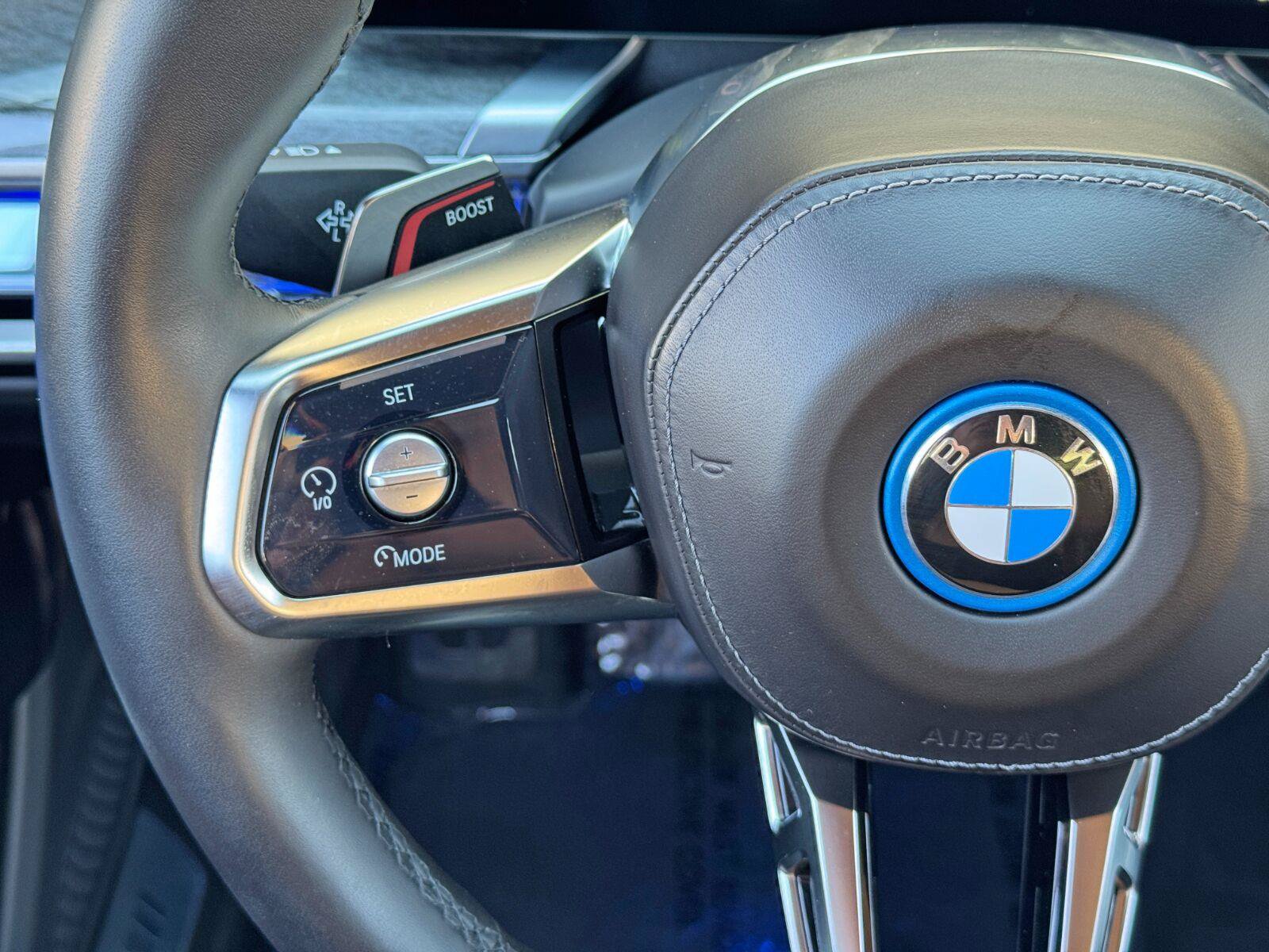 Used 2024 BMW i7 xDrive60 AWD/4WD image 22