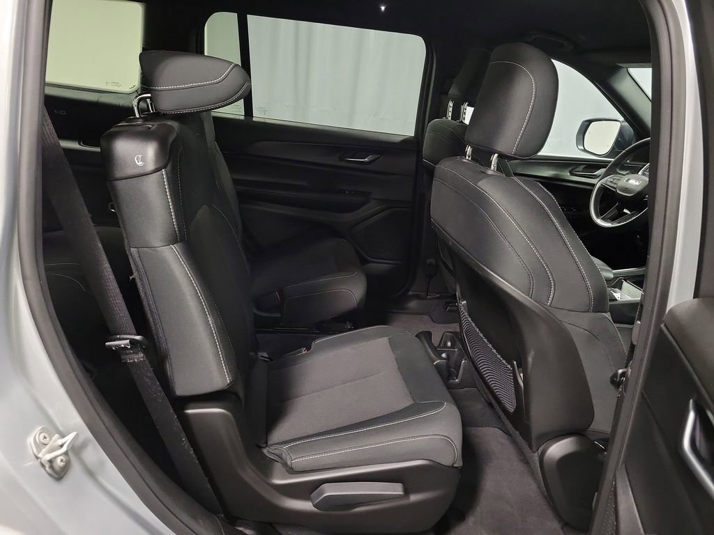 Used 2024 Jeep Grand Cherokee L Laredo w/ Luxury Tech Group I image 25