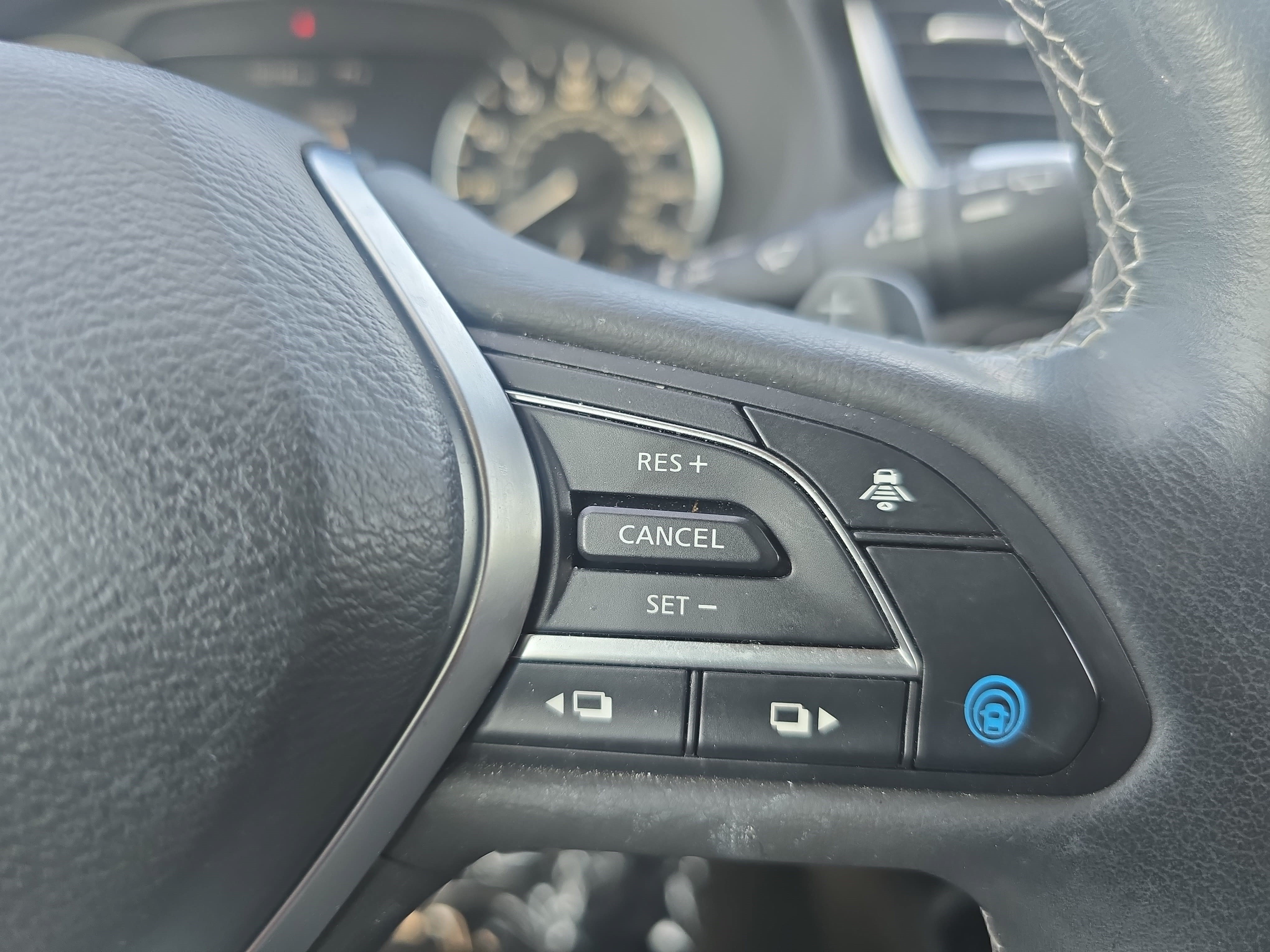 Used 2023 INFINITI QX50 Luxe AWD/4WD image 18