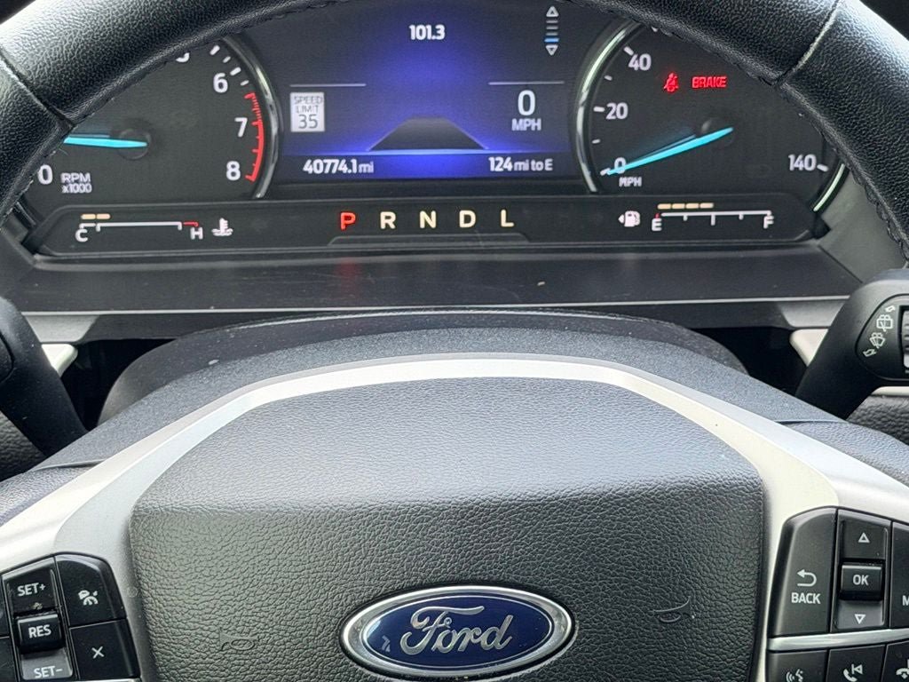 Certified 2022 Ford Explorer XLT w/ Equipment Group 202A RWD image 19