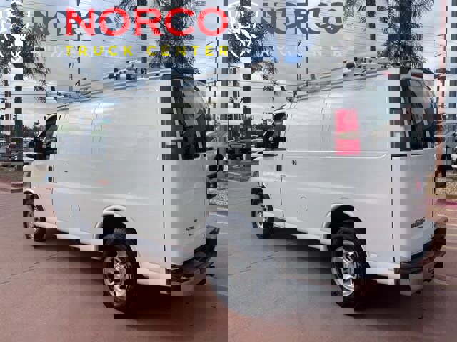 Used 2014 Chevrolet Express 2500 image 6