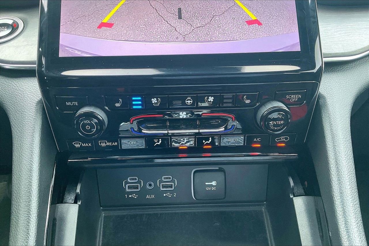 Certified 2024 Jeep Grand Cherokee L Overland w/ Luxury Tech Group IV image 20