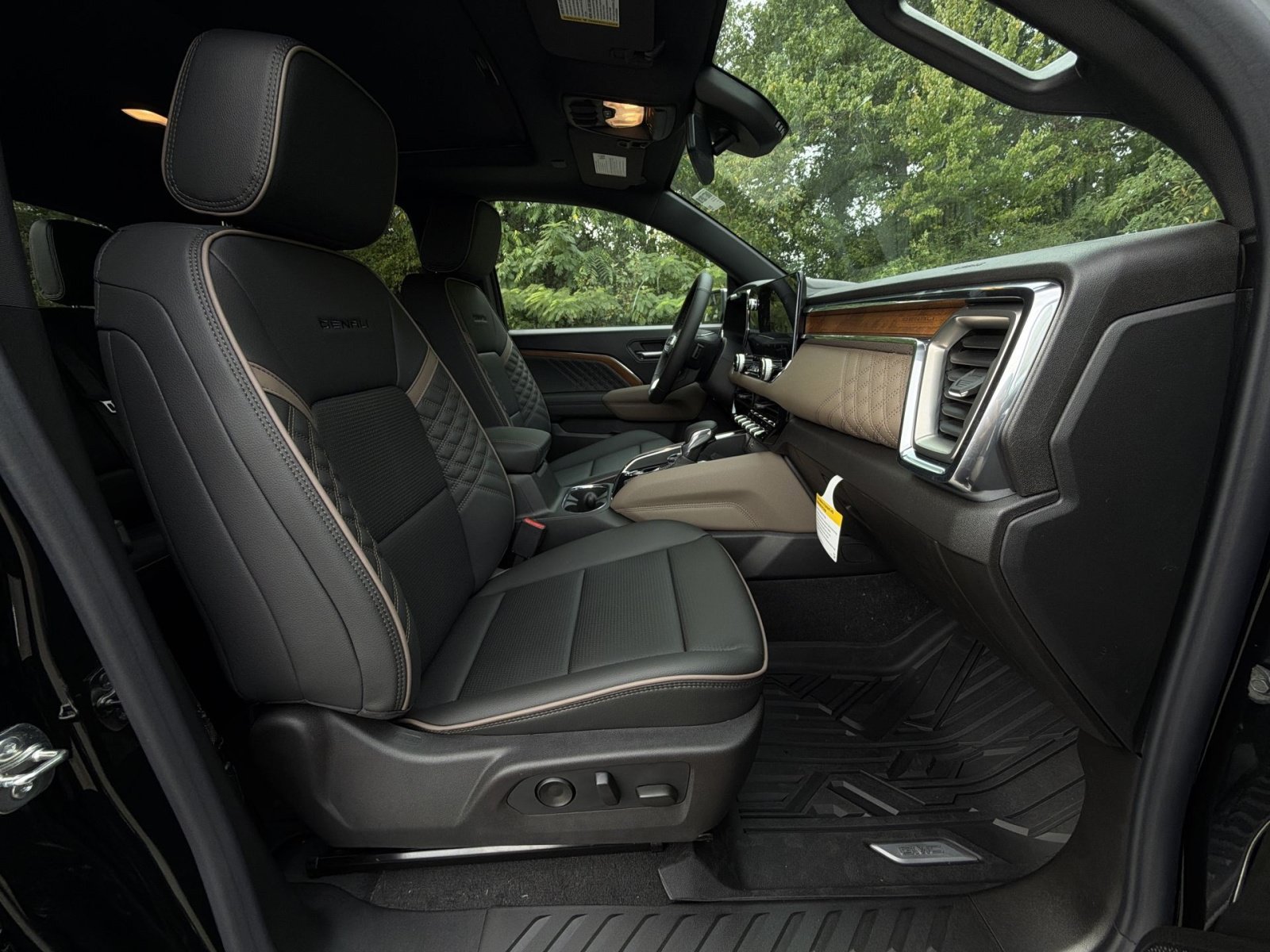 New 2026 GMC Canyon Denali AWD/4WD image 27