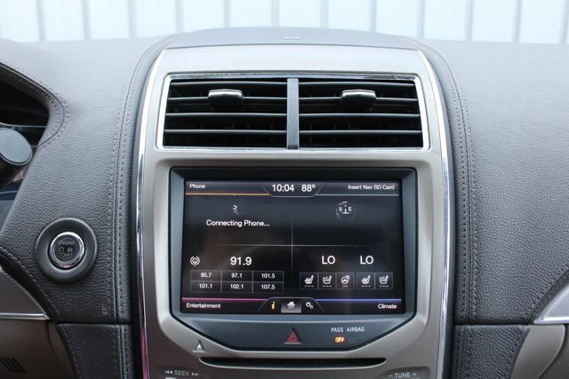 Used 2012 Lincoln MKX AWD image 17