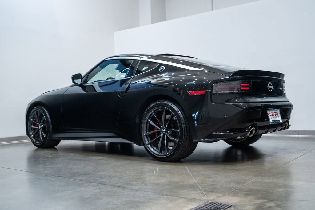 Used 2024 Nissan Z Performance w/ Floor Mat Package RWD image 4