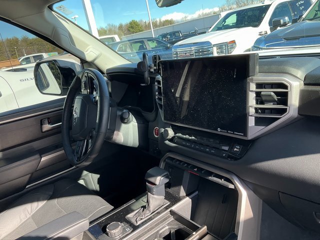 Used 2024 Toyota Sequoia Limited image 11