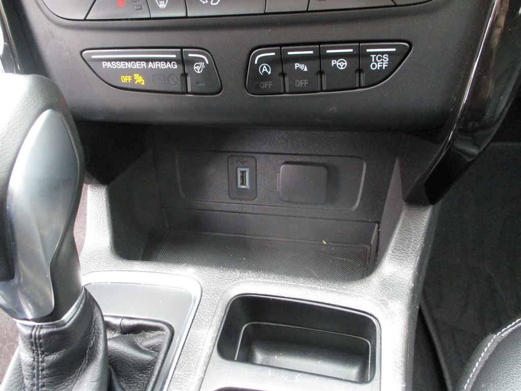 Used 2019 Ford Escape Titanium image 6