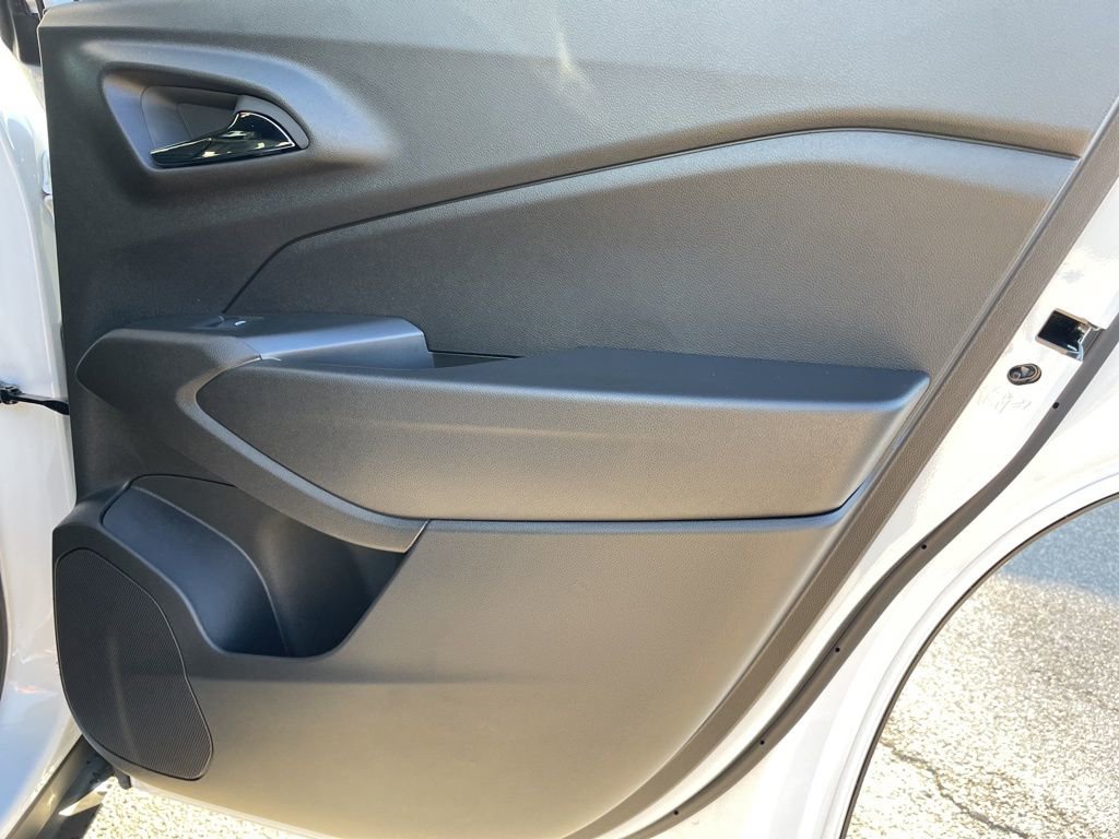 New 2026 Chevrolet Trax RS w/ Sunroof Package image 37