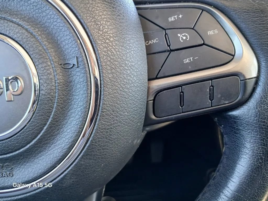 Used 2020 Jeep Renegade Limited w/ LED Lighting Group AWD/4WD image 25