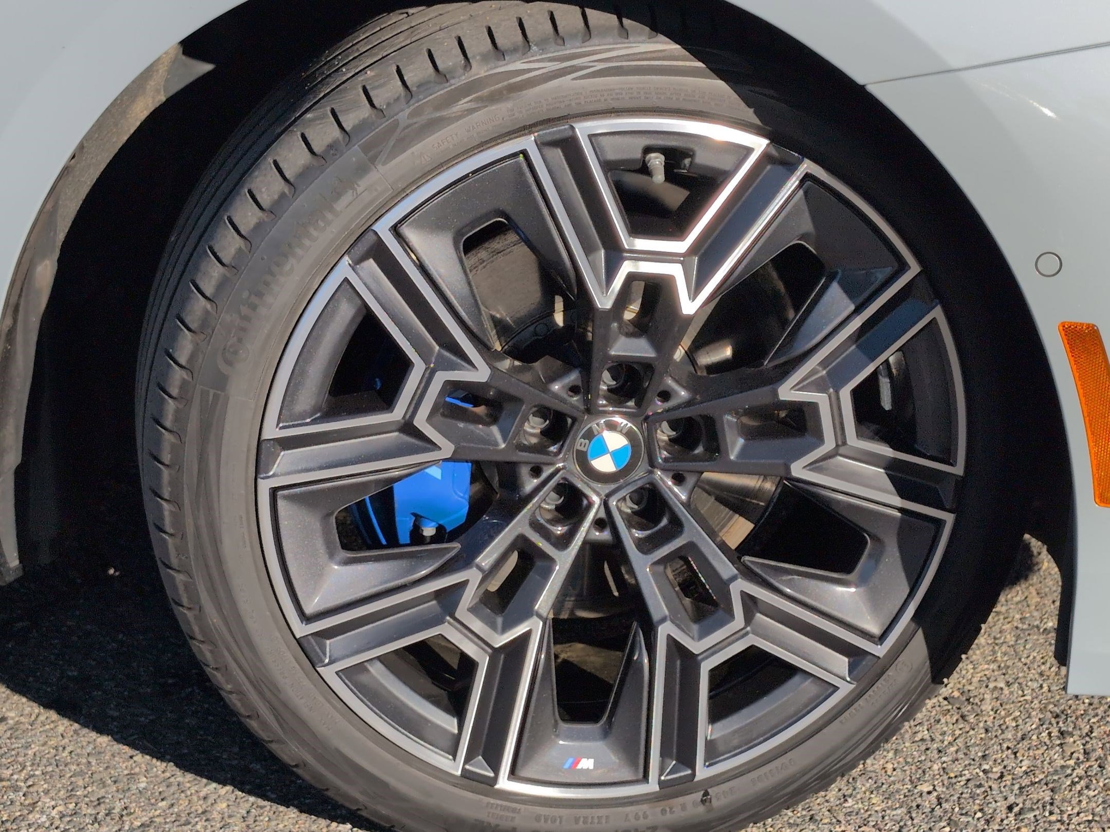 Used 2024 BMW 530i w/ M Sport Package image 13