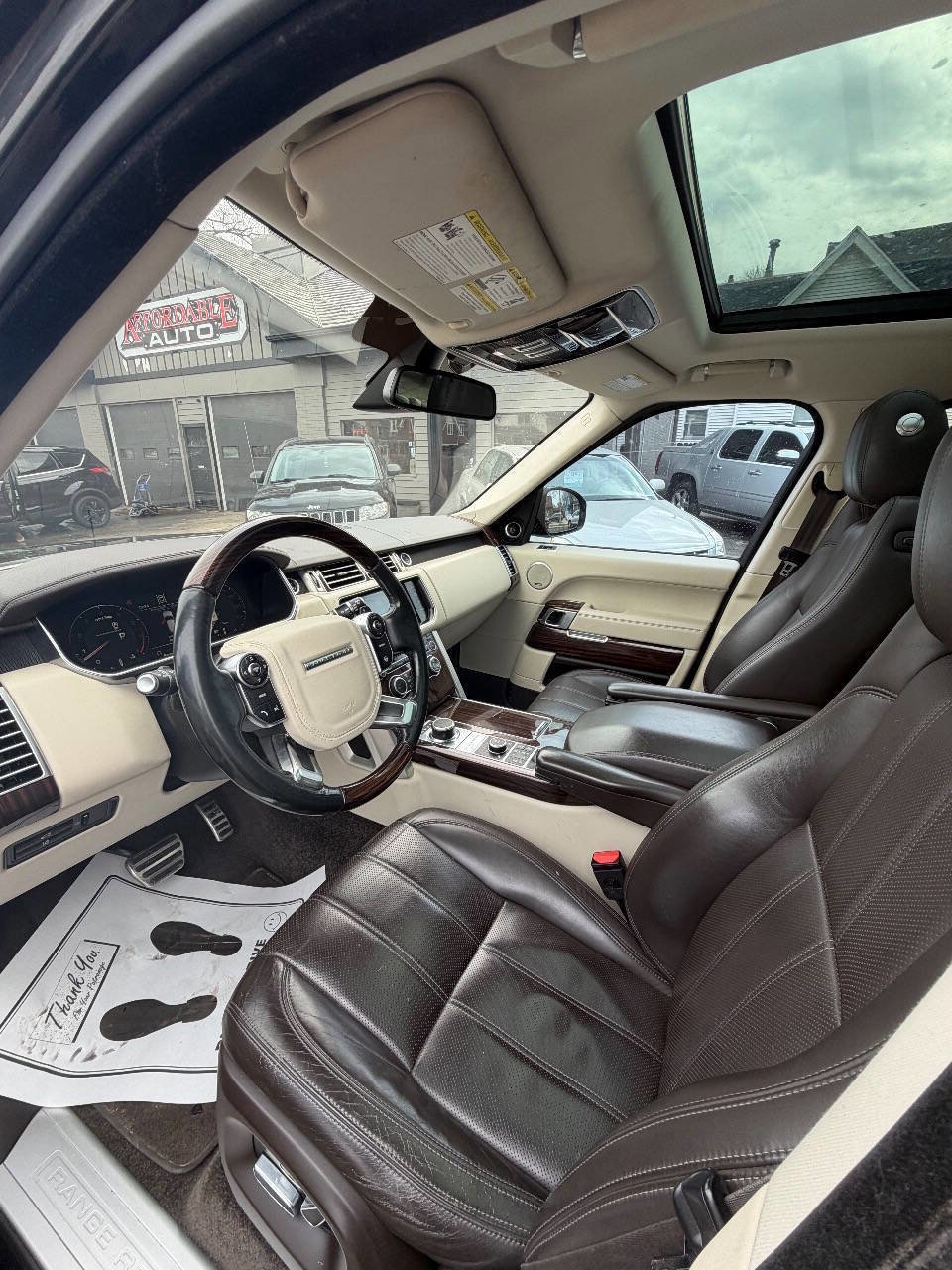 Used 2015 Land Rover Range Rover Supercharged image 31