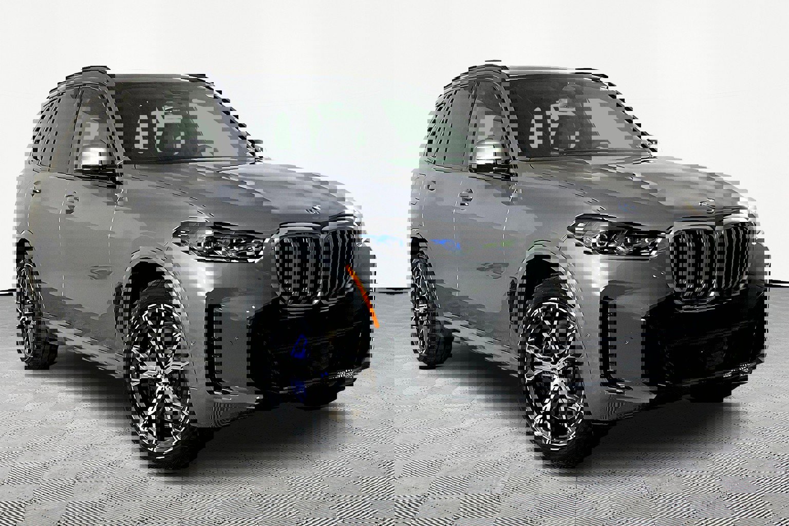 New 2026 BMW X5 xDrive50e image 3
