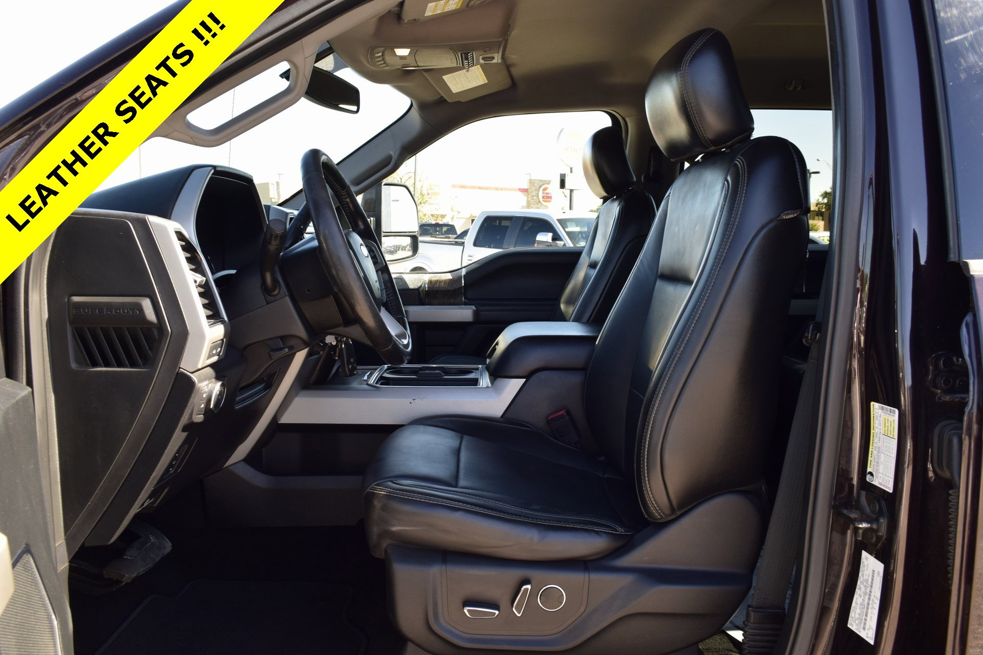 Used 2019 Ford F250 Lariat w/ Lariat Value Package image 3