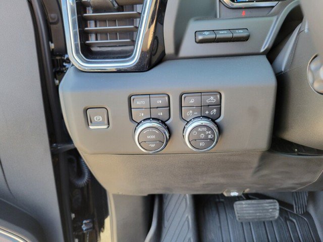 Used 2025 GMC Sierra 1500 Denali w/ Technology Package AWD/4WD image 20