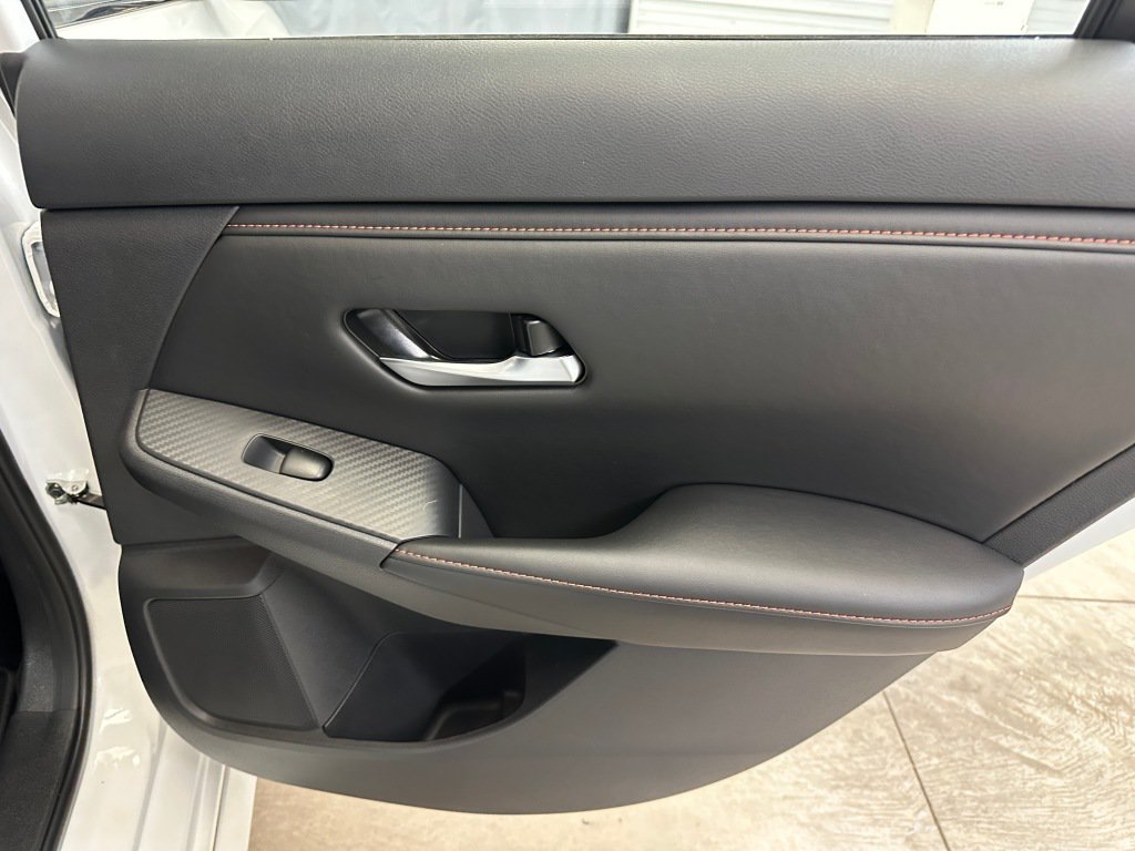 Used 2025 Nissan Sentra SR FWD image 26