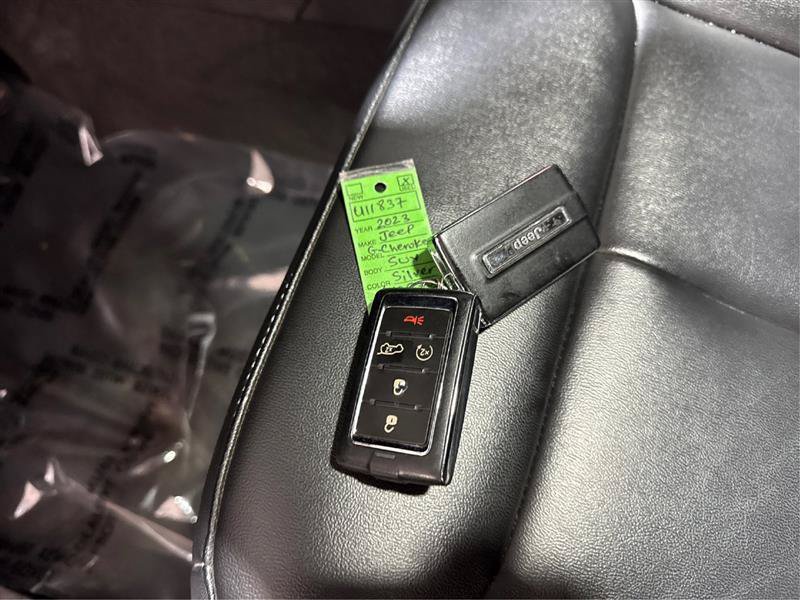 Used 2023 Jeep Grand Cherokee 4WD 4xe image 31