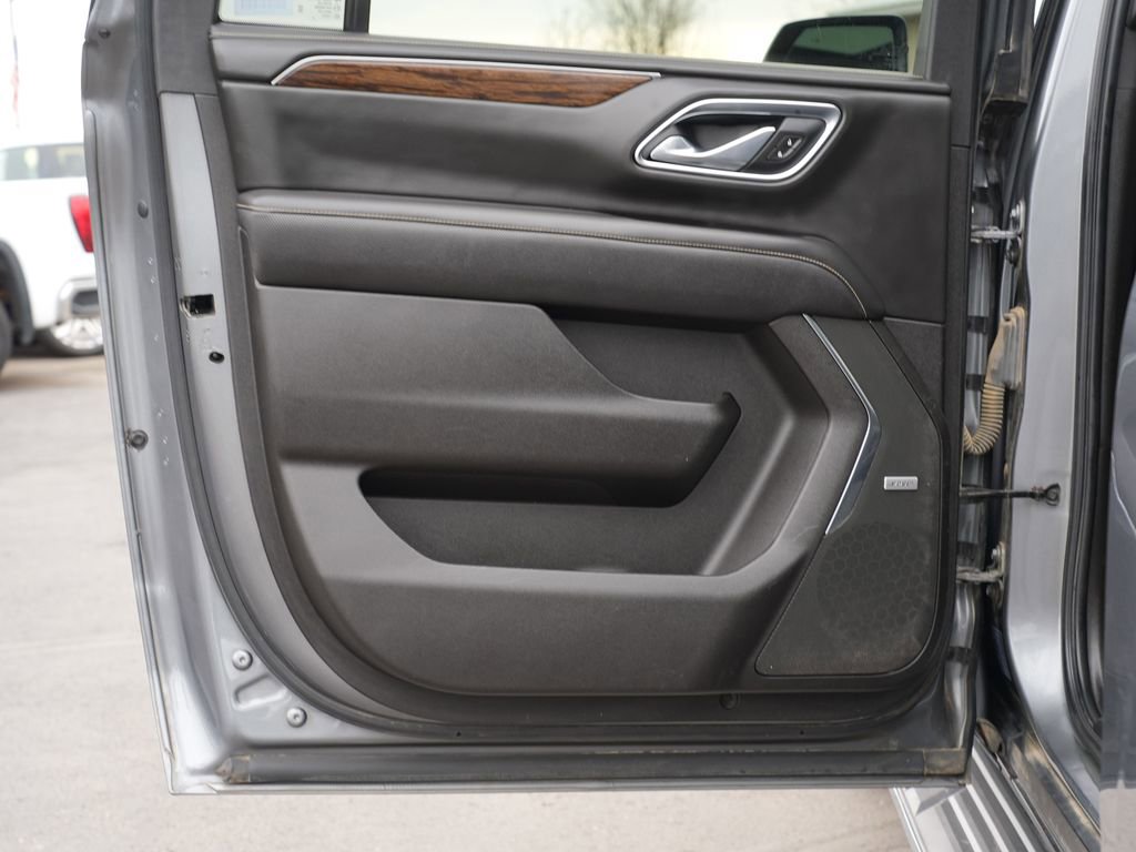 Used 2021 Chevrolet Suburban Premier w/ Premium Package image 20