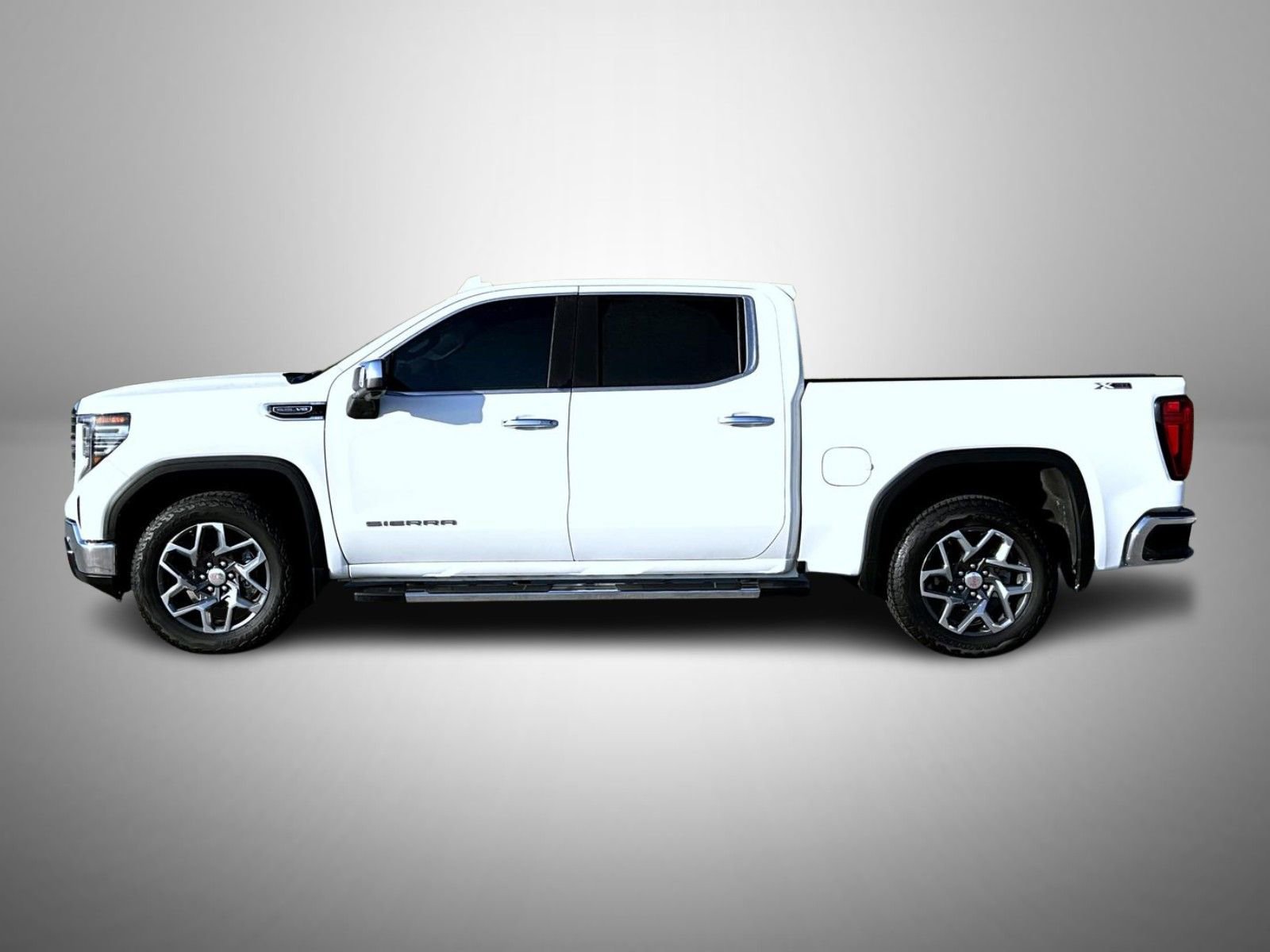 Used 2024 GMC Sierra 1500 SLT image 8