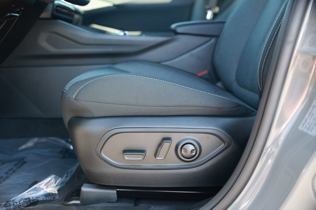 New 2026 Jeep Cherokee Laredo image 16