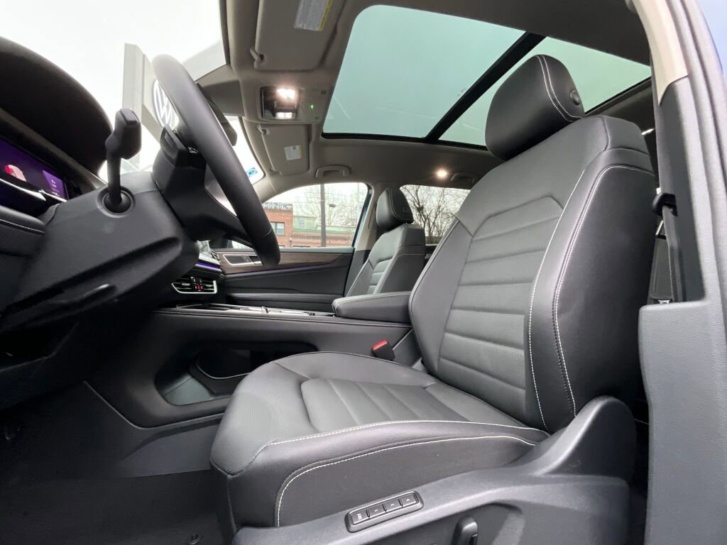 New 2025 Volkswagen Atlas SEL image 13