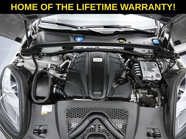 Used 2023 Porsche Macan S AWD/4WD image 56