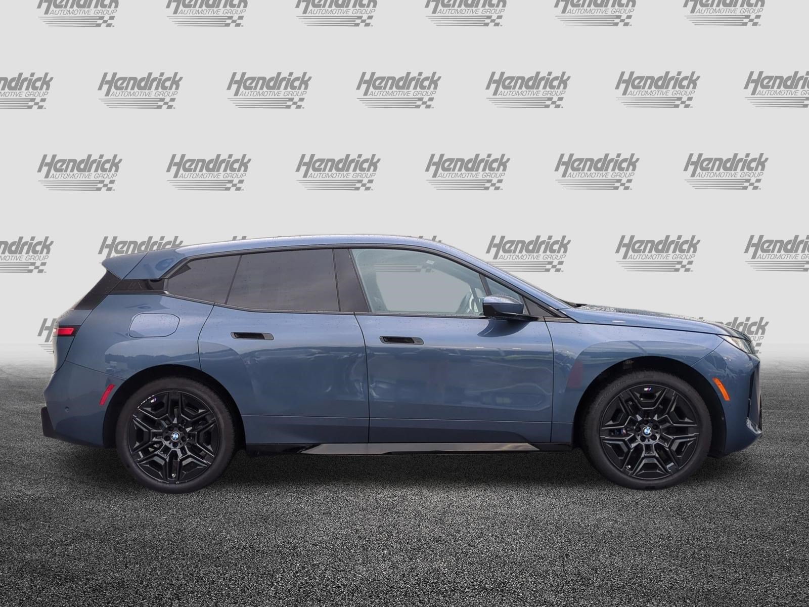 Certified 2026 BMW iX xDrive60 w/ M Sport Package AWD/4WD image 11