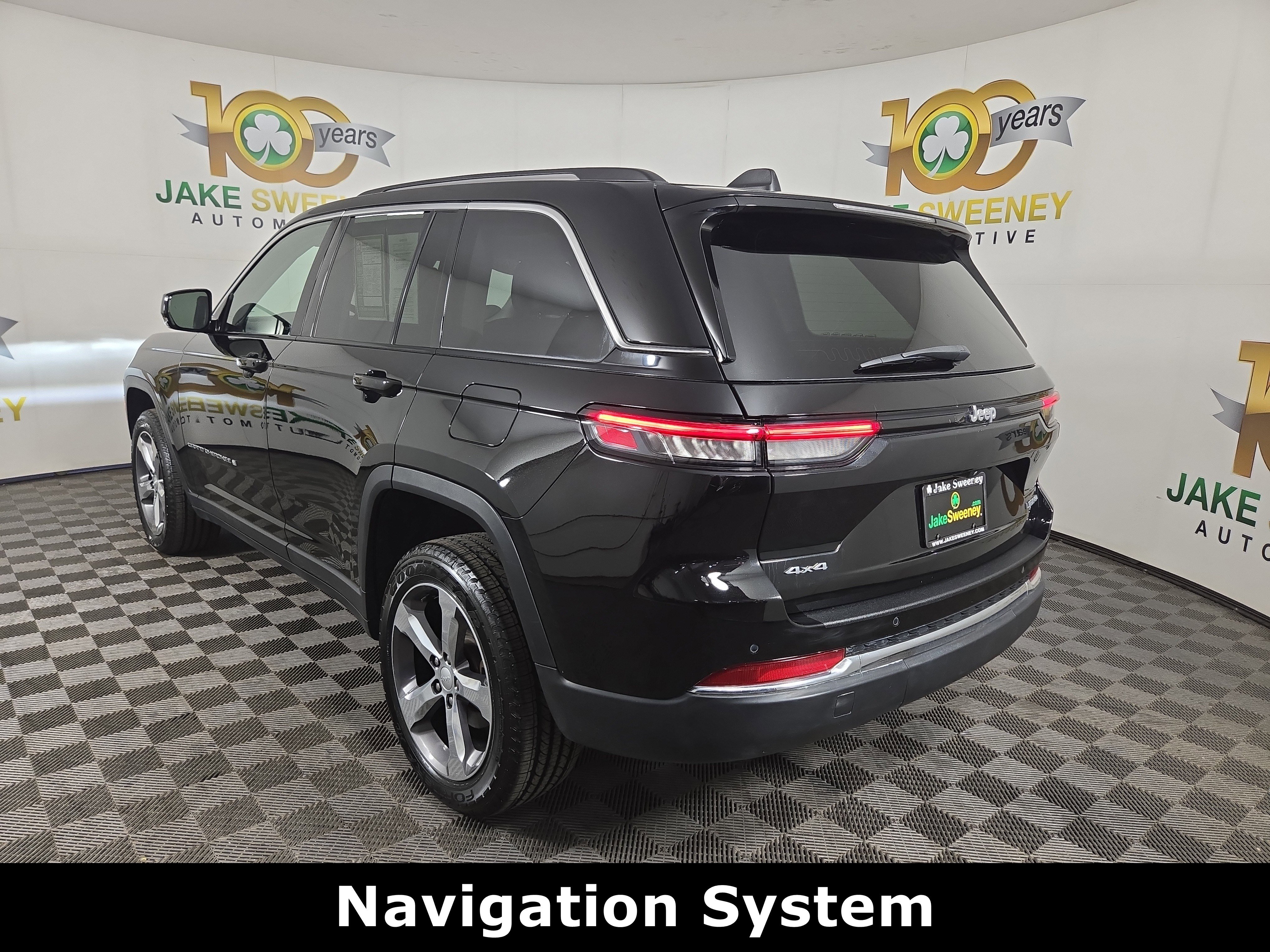 Used 2022 Jeep Grand Cherokee Limited AWD/4WD image 6