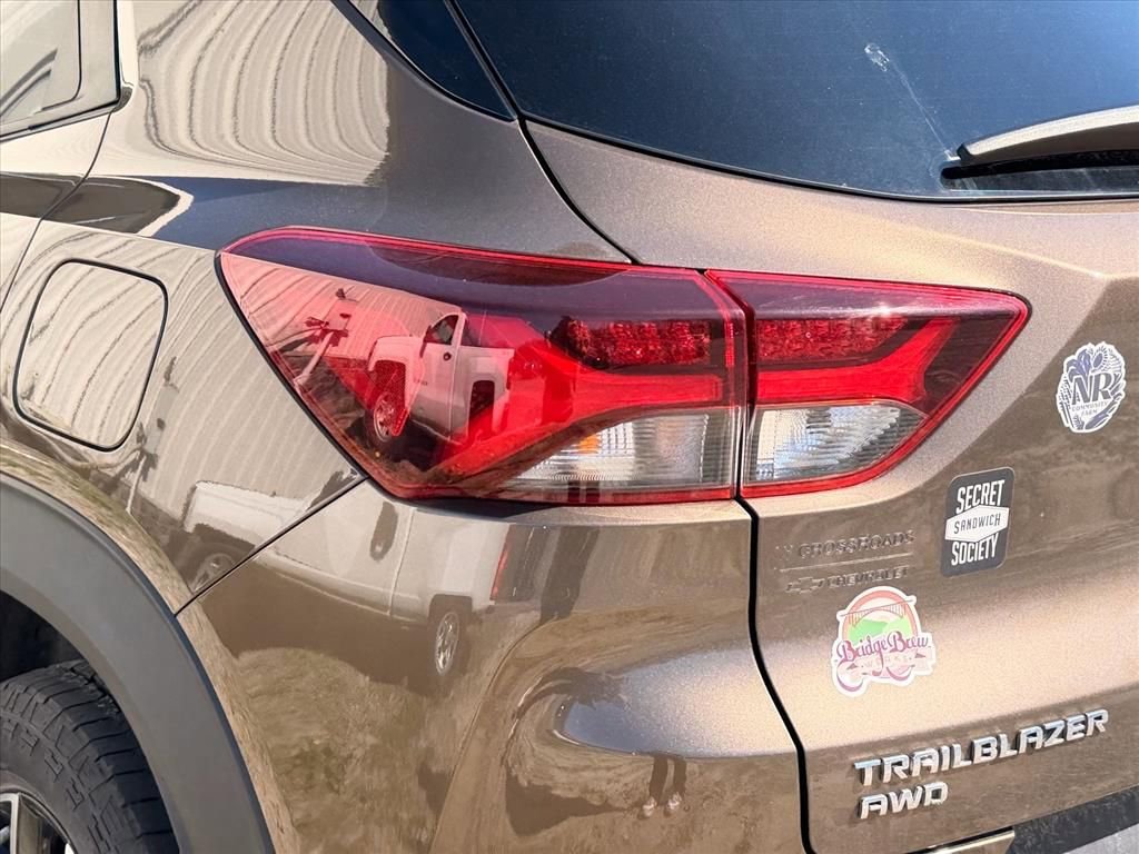 Used 2021 Chevrolet TrailBlazer ACTIV w/ Technology Package image 21