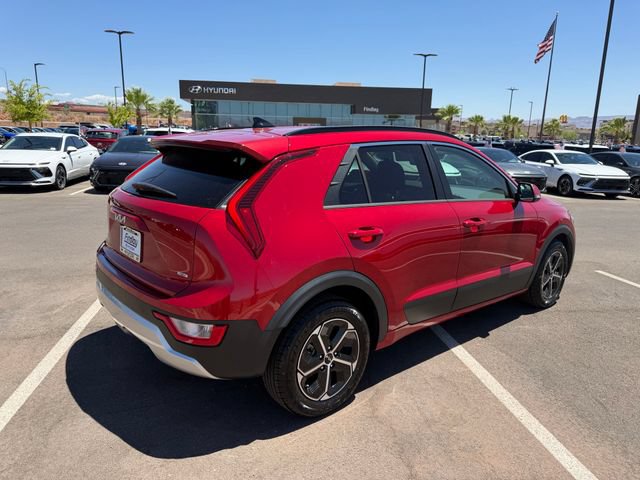 Used 2024 Kia Niro EX FWD image 6
