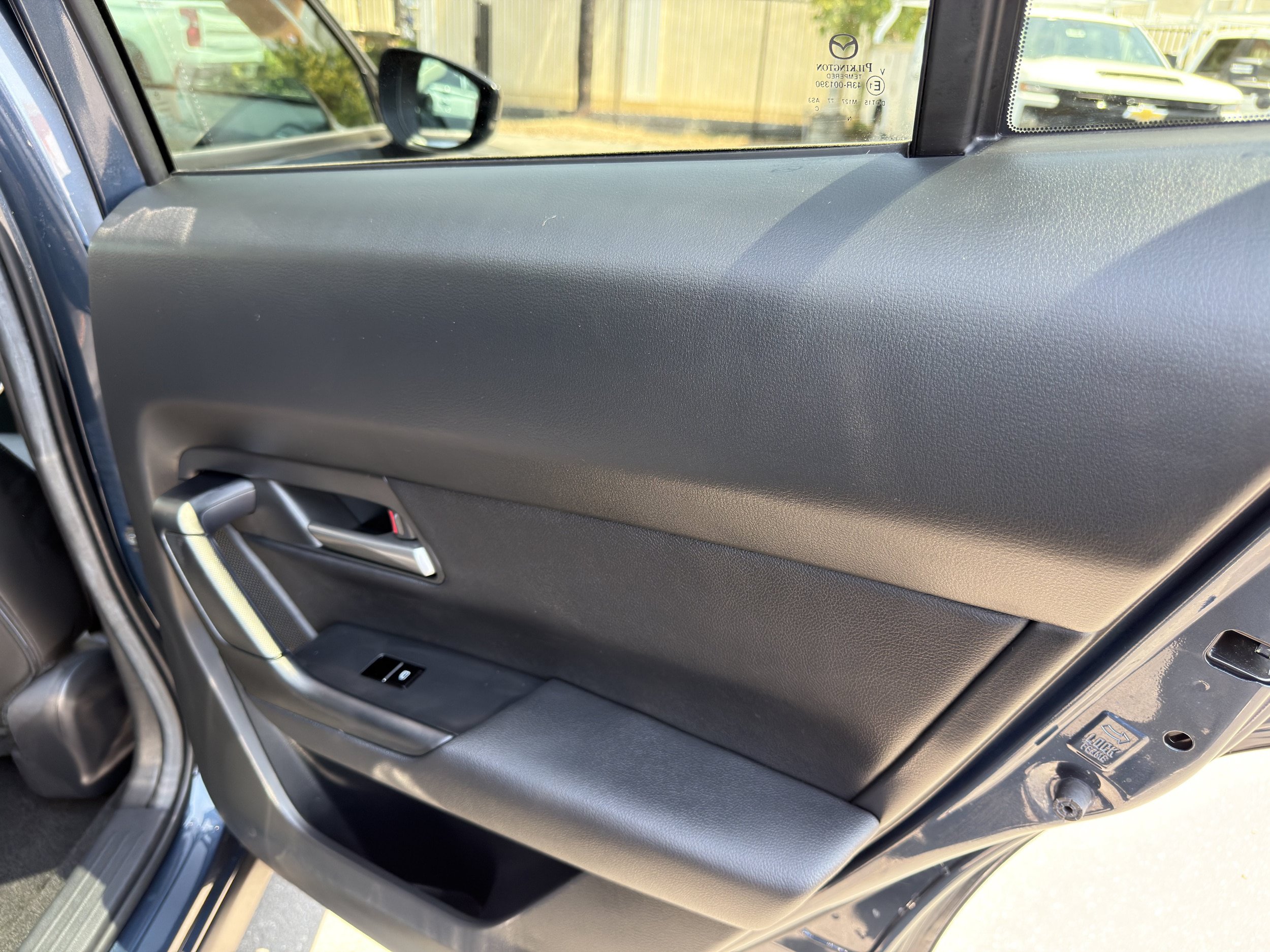 Used 2025 MAZDA CX-50 AWD 2.5 Hybrid w/ Premium Pkg image 13