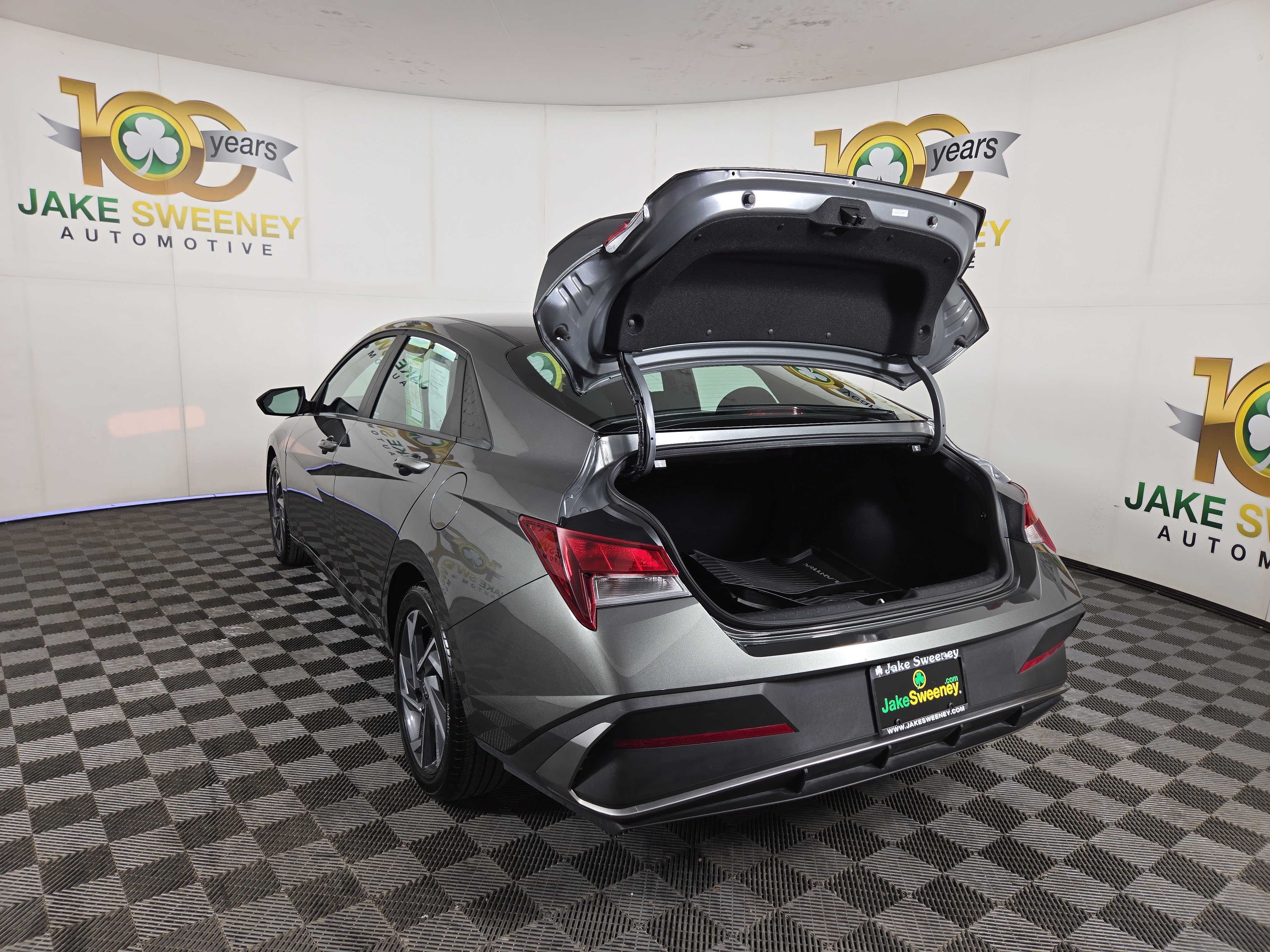 Used 2025 Hyundai Elantra Sport FWD image 30