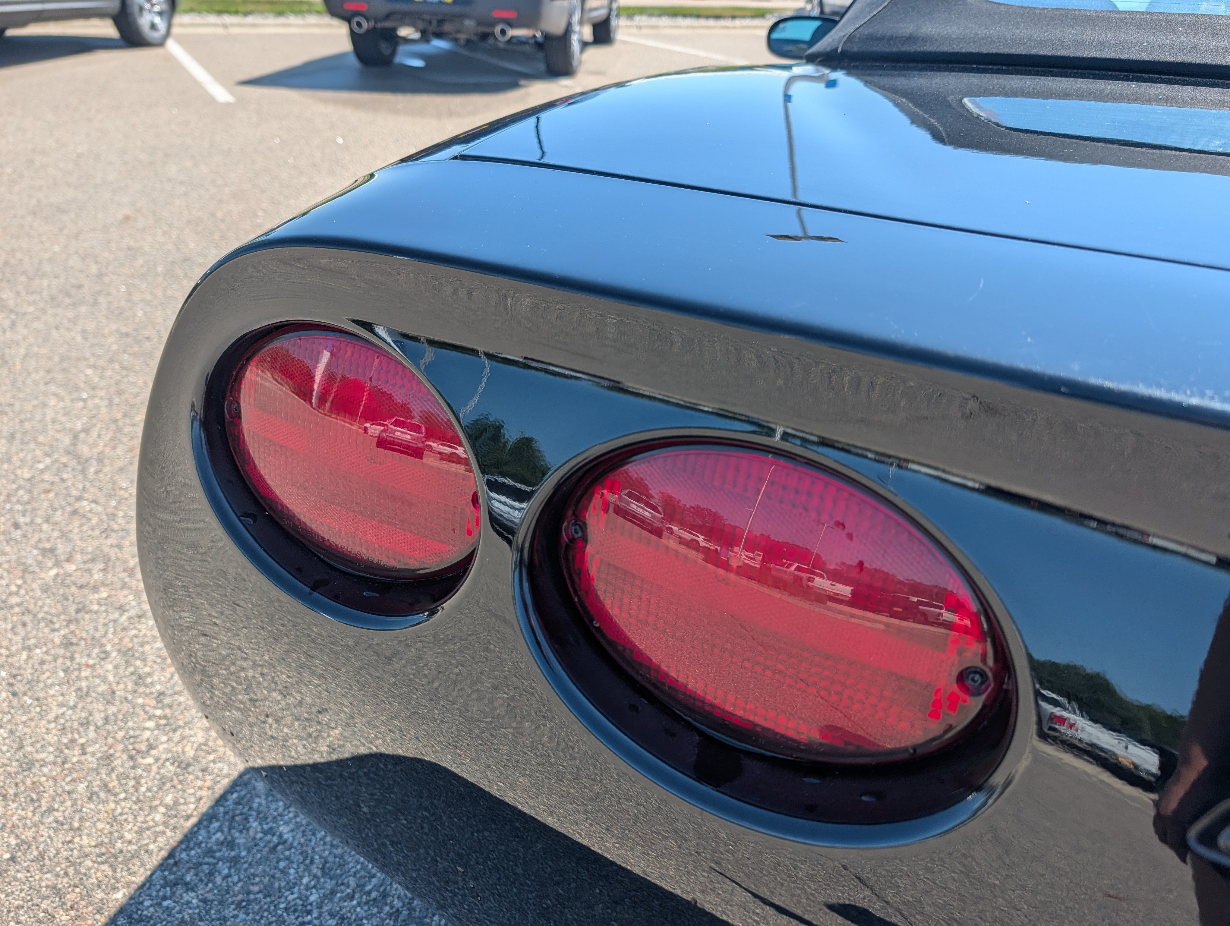 Used 2002 Chevrolet Corvette Convertible w/ Preferred Equipment Group2 RWD image 16