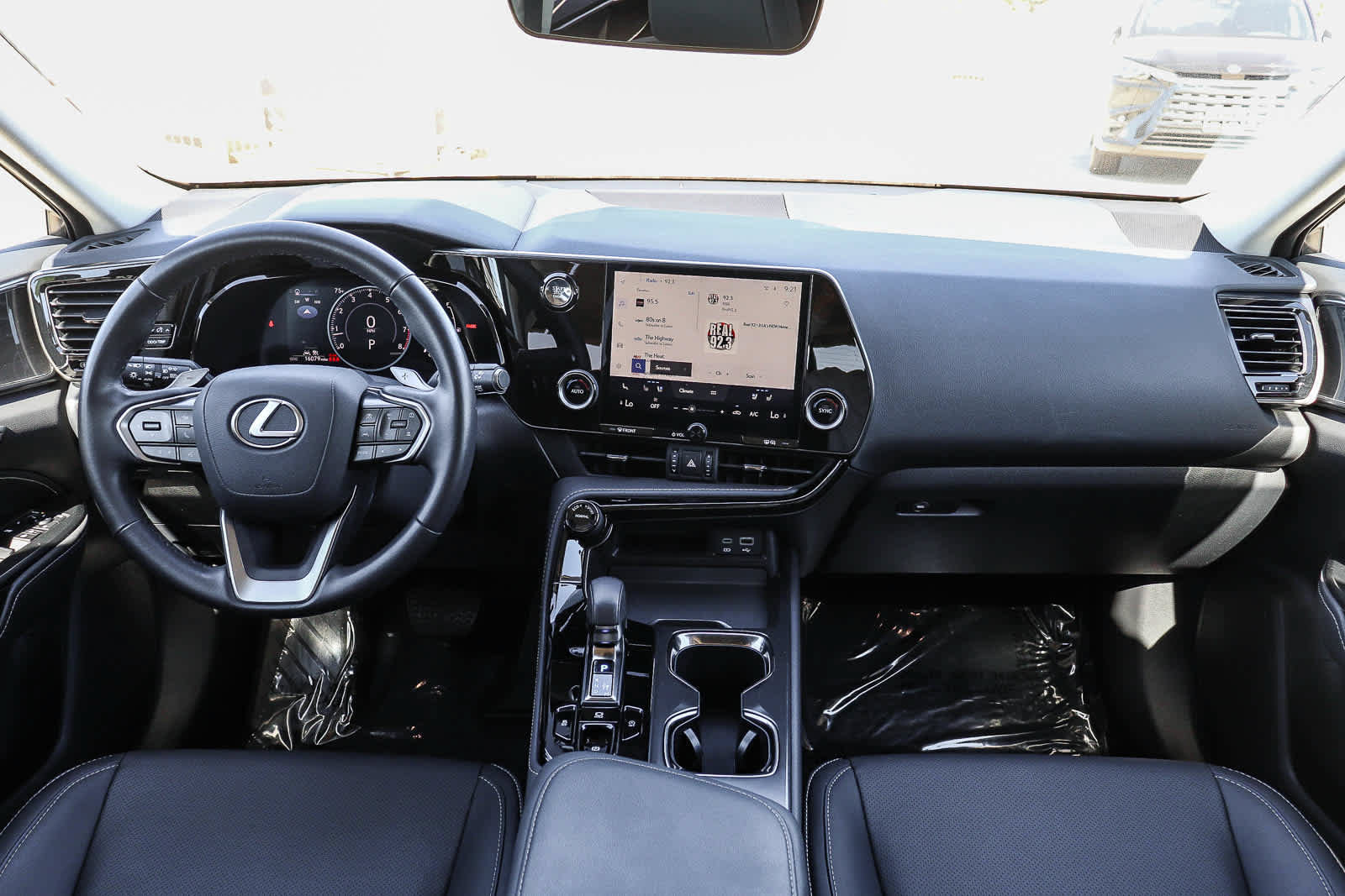 Certified 2025 Lexus NX 250 FWD w/ Premium Package image 13