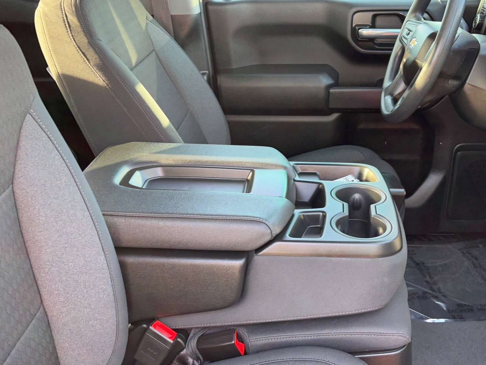 Used 2025 Chevrolet Silverado 1500 Custom image 12